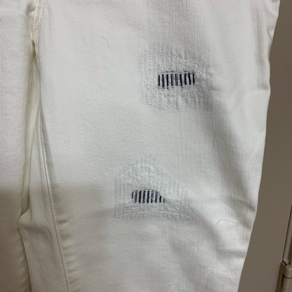 White patched perfect crops